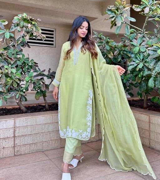 Light Green Lace Kurta Pants With Dupatta Set